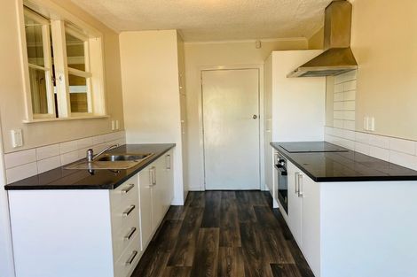 Photo of property in 72 Mckenzie Road, Mangere Bridge, Auckland, 2022