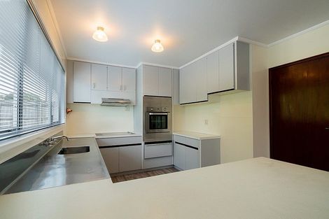 Photo of property in 100 Frankley Road, Frankleigh Park, New Plymouth, 4310