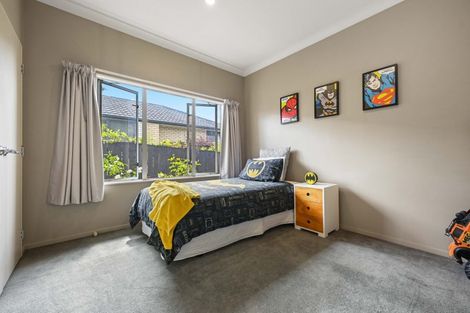 Photo of property in 94 Rototuna Road, Rototuna, Hamilton, 3210