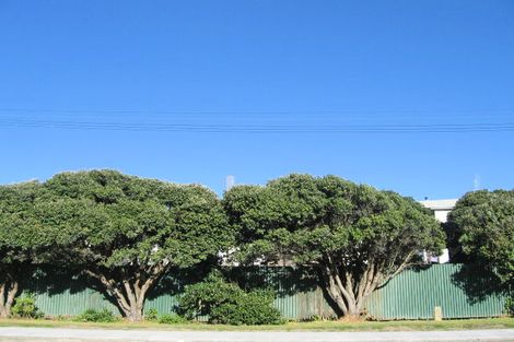 Photo of property in 17 Koromiko Street, Otaki Beach, Otaki, 5512