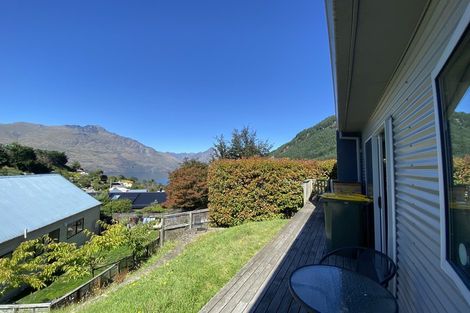 Photo of property in 21 Watts Road, Fernhill, Queenstown, 9300