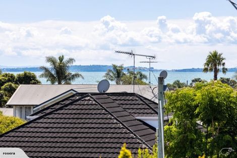 Photo of property in 4/62 Kitchener Road, Milford, Auckland, 0620