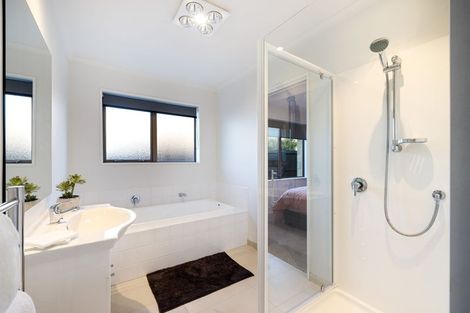 Photo of property in 5 Foresters Crescent, Parklands, Christchurch, 8083