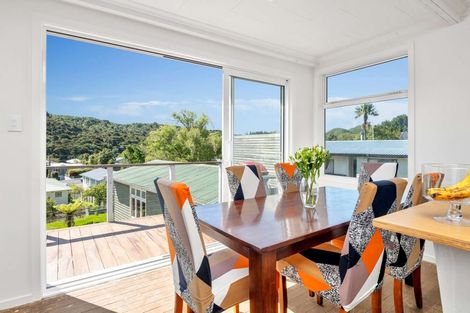 Photo of property in 82 Milton Terrace, Picton, 7220