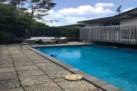 Photo of property in 2/44 Meadway, Sunnyhills, Auckland, 2010