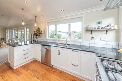 Photo of property in 23 Moore Avenue, Tawhero, Whanganui, 4501