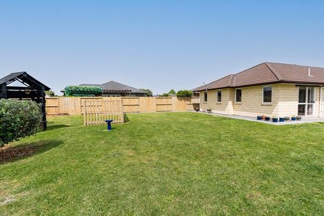 Photo of property in 96 Farringdon Avenue, Rototuna North, Hamilton, 3210