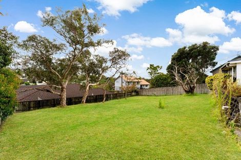 Photo of property in 92 Colwill Road, Massey, Auckland, 0614