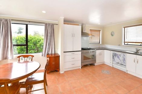 Photo of property in 89 Vipond Road, Stanmore Bay, Whangaparaoa, 0932