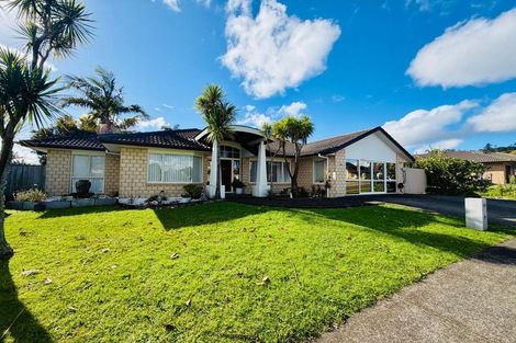 Photo of property in 4 Willowbank Close, East Tamaki Heights, Auckland, 2016