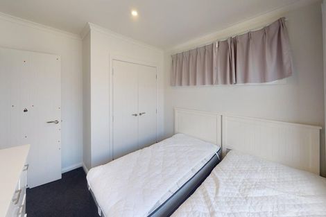 Photo of property in 8 Silicon Way, Fitzherbert, Palmerston North, 4410