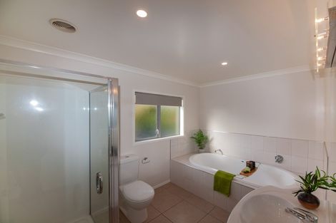 Photo of property in 8 Sedgley Grove, Churton Park, Wellington, 6037