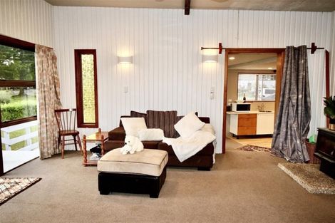 Photo of property in 6 Oxford Road, Lake Rotoma, Rotorua, 3074