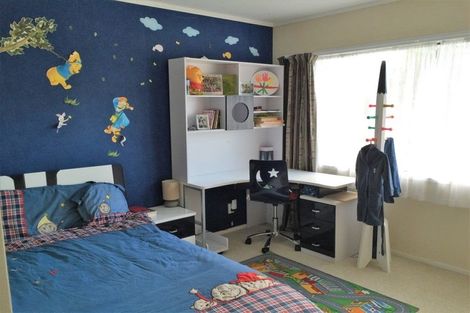 Photo of property in 3 Chardon Place, Henderson, Auckland, 0612