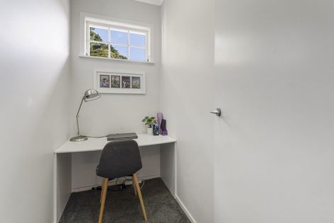 Photo of property in 10 Colonial Grove, Tawa, Wellington, 5028