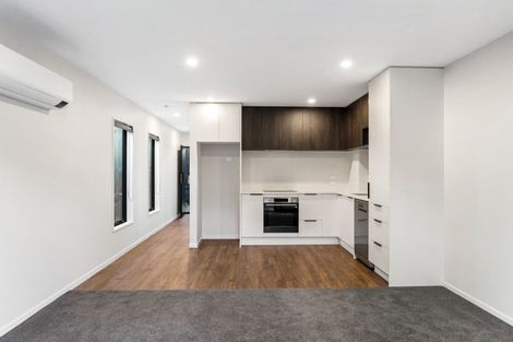 Photo of property in 4/79 Edmonton Road, Henderson, Auckland, 0612