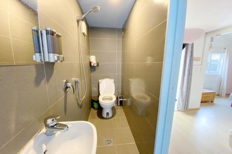 Photo of property in 397 Lake Road, Takapuna, Auckland, 0622