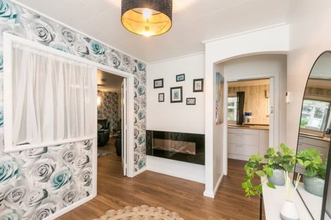 Photo of property in 8 Crichton Place, Taradale, Napier, 4112