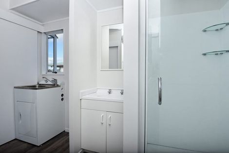 Photo of property in 18 Roberts Road, Te Atatu South, Auckland, 0610