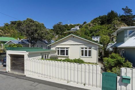Photo of property in 4 Ferry Street, Seatoun, Wellington, 6022
