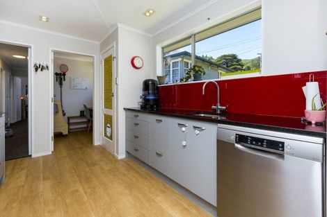 Photo of property in 67 Kamahi Street, Stokes Valley, Lower Hutt, 5019