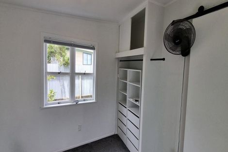 Photo of property in 121 Centreway Road, Orewa, 0931