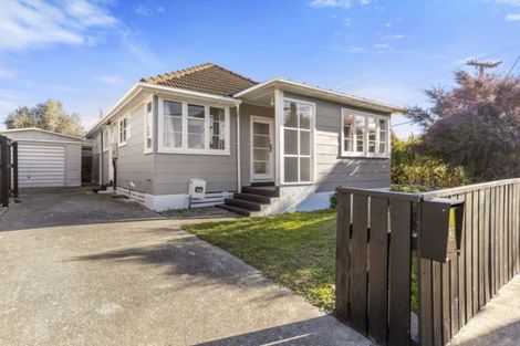Photo of property in 2 Kowhai Street, Naenae, Lower Hutt, 5011
