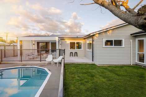 Photo of property in 82 Grey Street, Cambridge, 3434