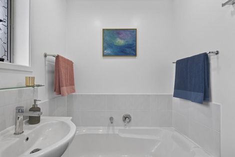 Photo of property in 60 Tavistock Street, Westown, New Plymouth, 4310
