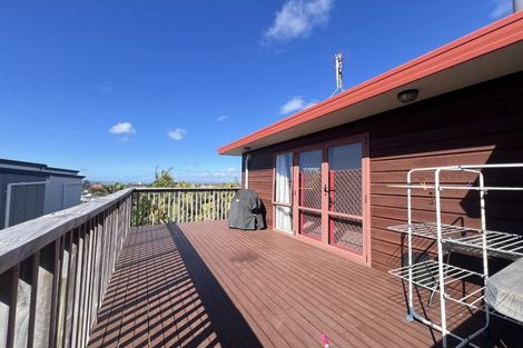 Photo of property in 14 St Thomas More Lane, Glenfield, Auckland, 0629
