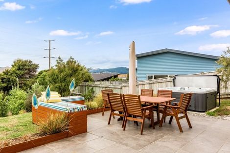 Photo of property in 50 Endeavour Drive, Whitby, Porirua, 5024