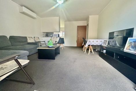 Photo of property in 8/318 Te Atatu Road, Te Atatu South, Auckland, 0610