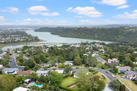 Photo of property in 1/15 Pemberton Avenue, Bayview, Auckland, 0629