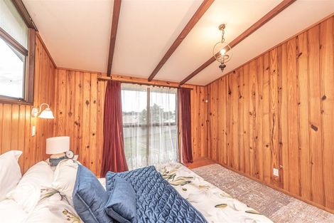 Photo of property in 24 Karyn Street, Castlecliff, Whanganui, 4501