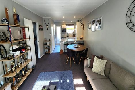 Photo of property in 2/80 Airlie Road, Plimmerton, Porirua, 5026