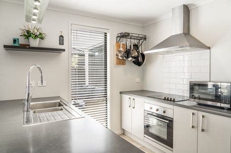 Photo of property in 6 Settler Avenue, Omokoroa, 3114