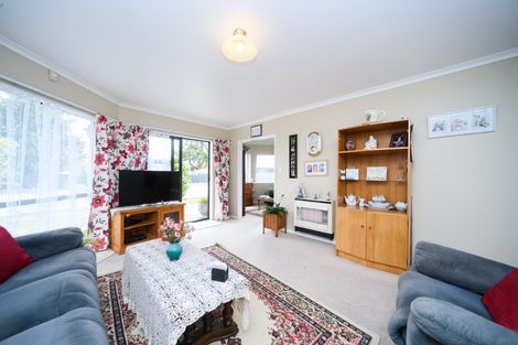 Photo of property in 2 Belvedere Crescent, Takaro, Palmerston North, 4412