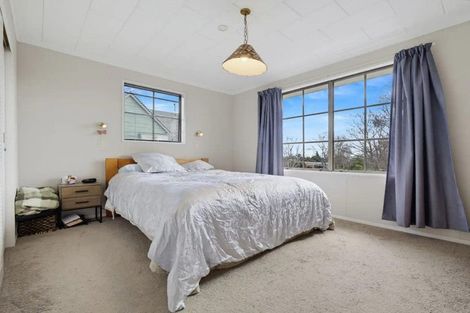 Photo of property in 35 Waitawa Place, Lynmore, Rotorua, 3010