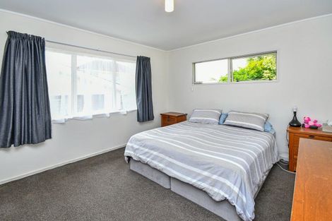 Photo of property in 2/19 Cameron Street, Papakura, 2110