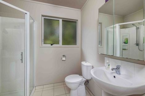 Photo of property in 8 Kaipatiki Rise, Haruru, 0204