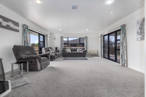 Photo of property in 14 Okarito Avenue, Levin, 5510