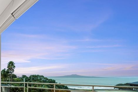 Photo of property in 2/8 Beach Road, Castor Bay, Auckland, 0620