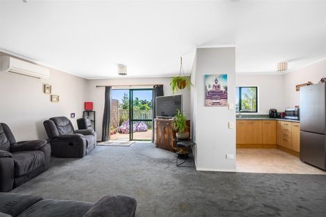 Photo of property in 6 Tobago Crescent, Grenada North, Wellington, 5028