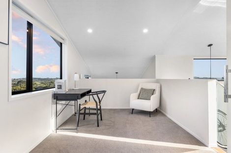 Photo of property in 339 Ridge Road, Paremoremo, Albany, 0793