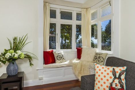 Photo of property in 147 Vauxhall Road, Narrow Neck, Auckland, 0624