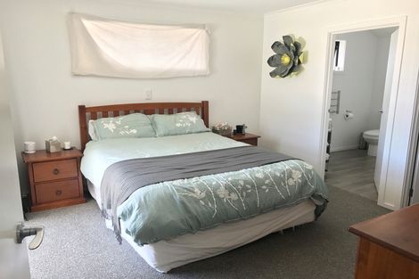 Photo of property in 57 Severn Street, Green Island, Dunedin, 9018