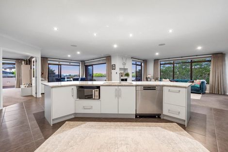 Photo of property in 2 Parnwell Place, Ohauiti, Tauranga, 3112