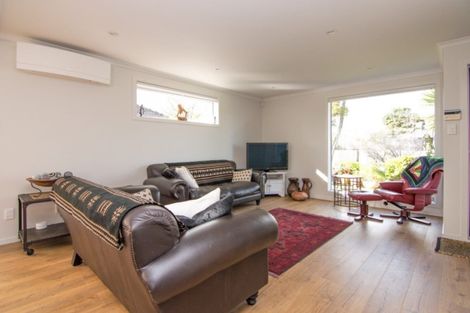 Photo of property in 4 Redwood Grove, Hokowhitu, Palmerston North, 4410