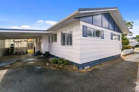 Photo of property in 43a Aquarius Drive, Kawaha Point, Rotorua, 3010