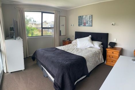Photo of property in 10 Yeoman Place, Howick, Auckland, 2014